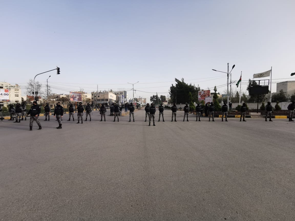 انتشار امني كثيف واعتقالات بالعشرات في عدة محافظات - اسماء وصور