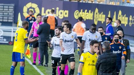 لاعب يطلب استبداله بسبب العنصرية في الدوري الإسباني (صور)