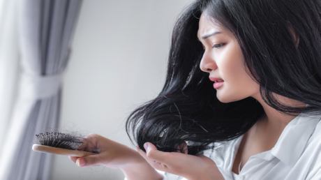 دراسة جديدة تكشف سبب تسبب الإجهاد في تساقط الشعر!