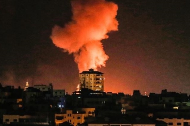 طائرات الاحتلال تقصف فجر اليوم أهدافا في غزة