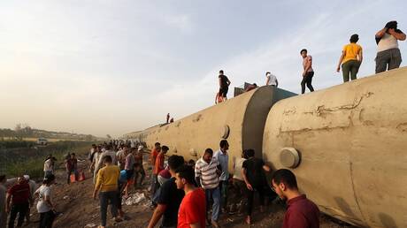 وسائل إعلام مصرية: ارتفاع عدد الضحايا في حادث قطار طوخ إلى 16 قتيلا