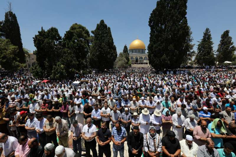 تحذير من سعي الاحتلال لفرض الصلاة الجماعية لليهود في المسجد الأقصى