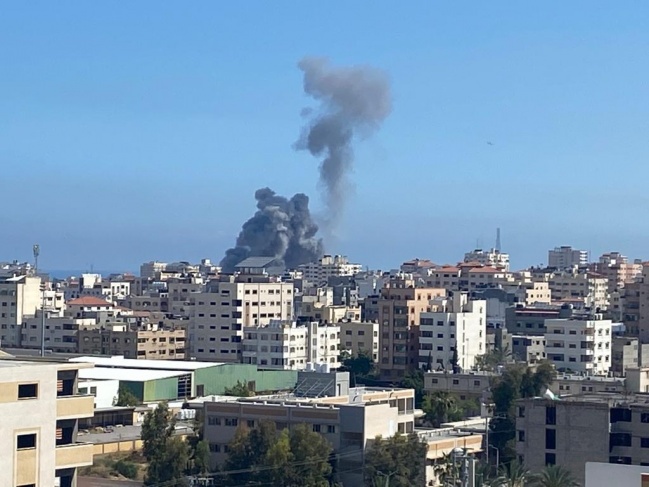 141 شهيدا منذ بداية العدوان الطائرات تواصل قصف منازل المدنيين بقطاع غزة