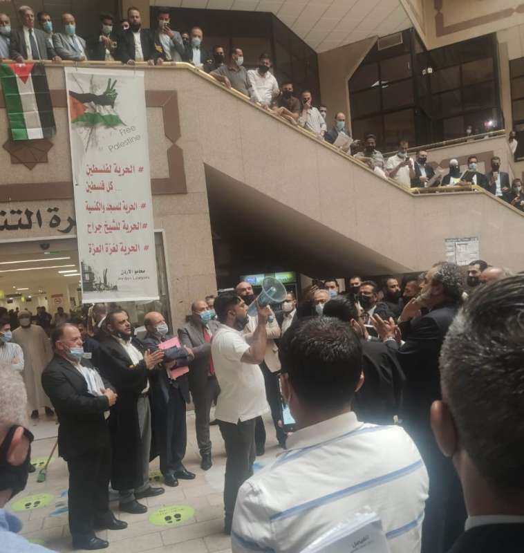 محامون يعتصمون في قصر العدل تنديدا بجرائم الاحتلال.. وارشيدات: الاجيال لا تنسى  صور