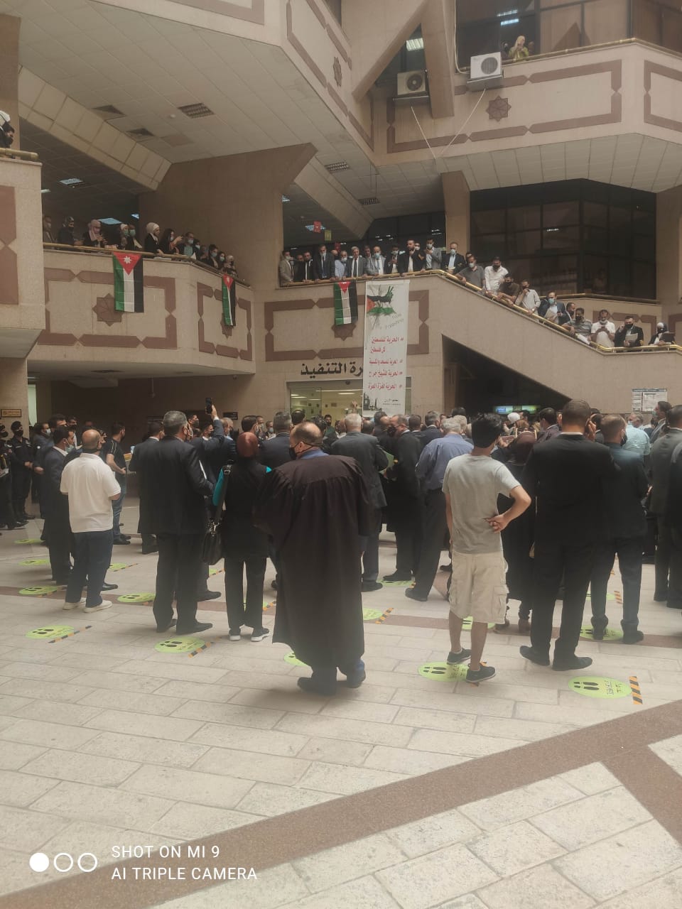 محامون يعتصمون في قصر العدل تنديدا بجرائم الاحتلال.. وارشيدات: الاجيال لا تنسى - صور