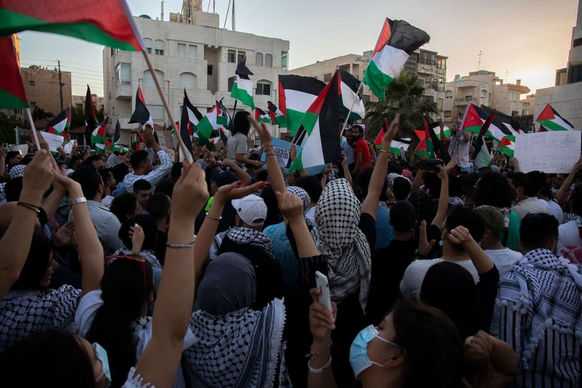 الاردن.. تواصل اعتصام اردنيين قرب سفارة الاحتلال.. ومطالبات بالغاء اتفاقية الغاز - صور 