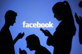 موظفون بفيسبوك يتهمون شركتهم بالتحيز ضد العرب والمسلمين