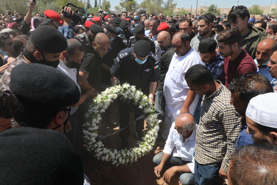 الامن العام تشيع جثمان فقيدها العميد محمود عواد - صور