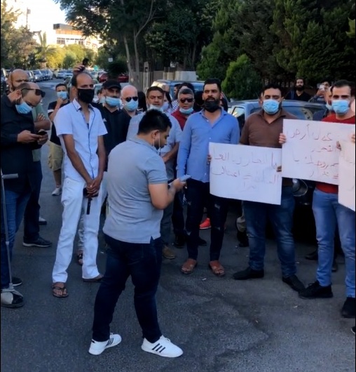 اعتصام امام سفارة فلسطين في عمان تنديدا باغتيال نزار بنات