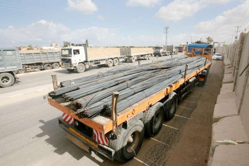غزة: رجال الأعمال الفلسطينيين تطالب بالمزيد من مواد البناء للقطاع