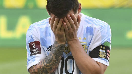 بعد إيقاف مباراته في البرازيل.. المنتخب الأرجنتيني يتخذ قرار العودة للوطن (صورة)
