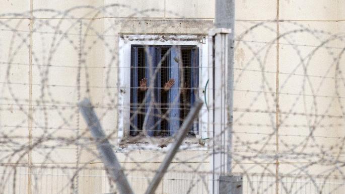 الأسرى الفلسطينيون نحو التصعيد: سجون الاحتلال حالياً ساحة حرب