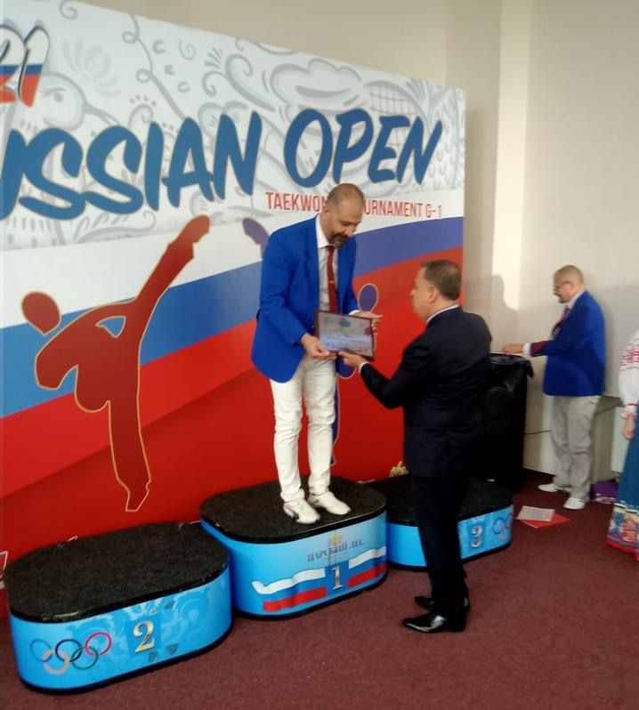 الكابتن محمد الباش يحصل على جائزة افضل حكم في بطولة روسيا المفتوحة G1
