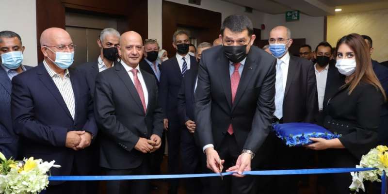 وزير العمل يفتتح مركز هيئات اصحاب العمل بتجارة عمان