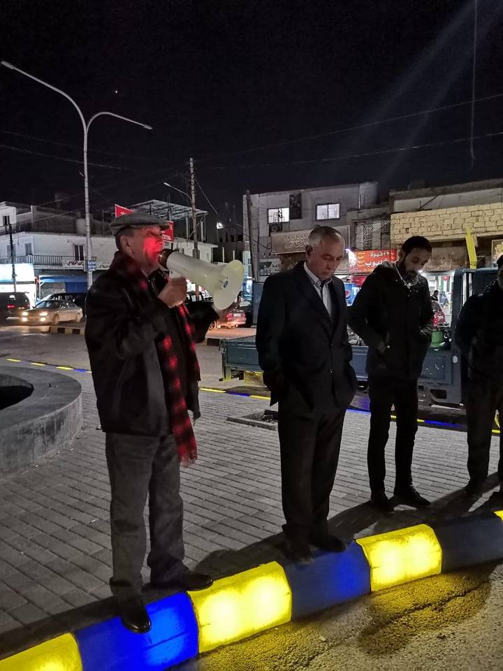  حراك  ذيبان  يعتصمون رفضا لاتفاقية الماء مقابل الكهرباء