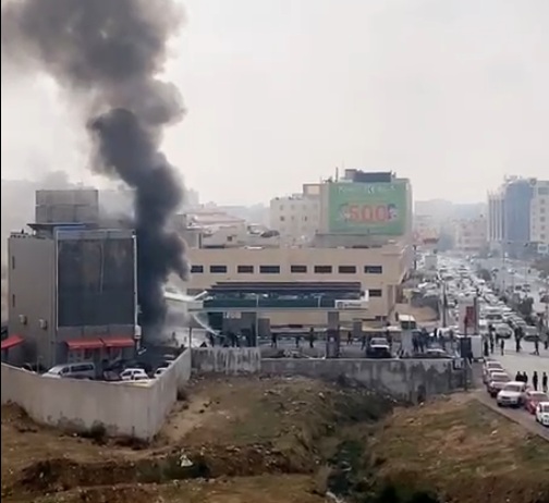 حريق في محل داخل محطة جوبترول شارع المدينة  فيديو