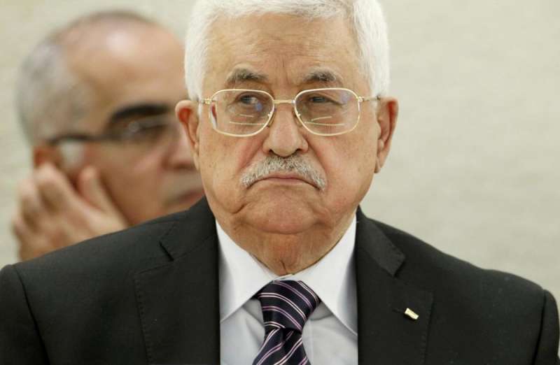 نشطاء يطالبون عباس بـانتخاباتشاملة وعدم التهرب من استحقاقاتها