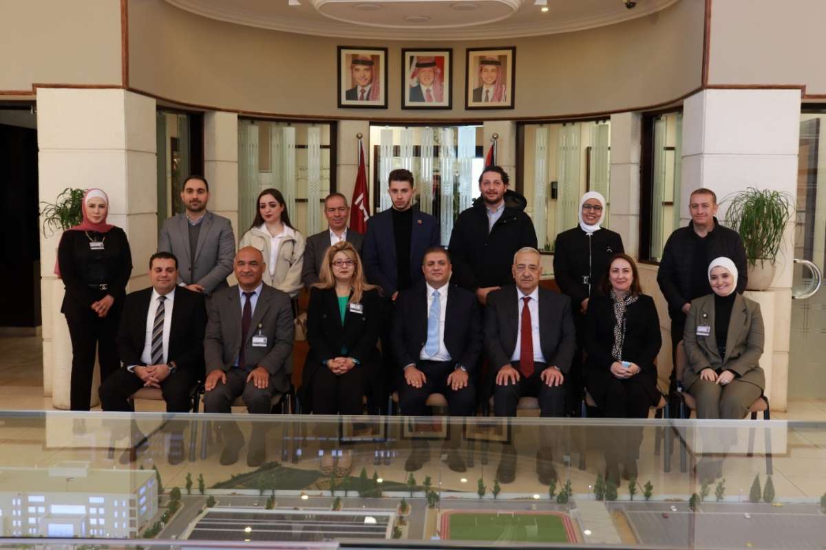 اتفاقية تعاون ثنائية بين جامعة الشرق الأوسط وشركة أيوب استيتيه للتصميم الداخلي