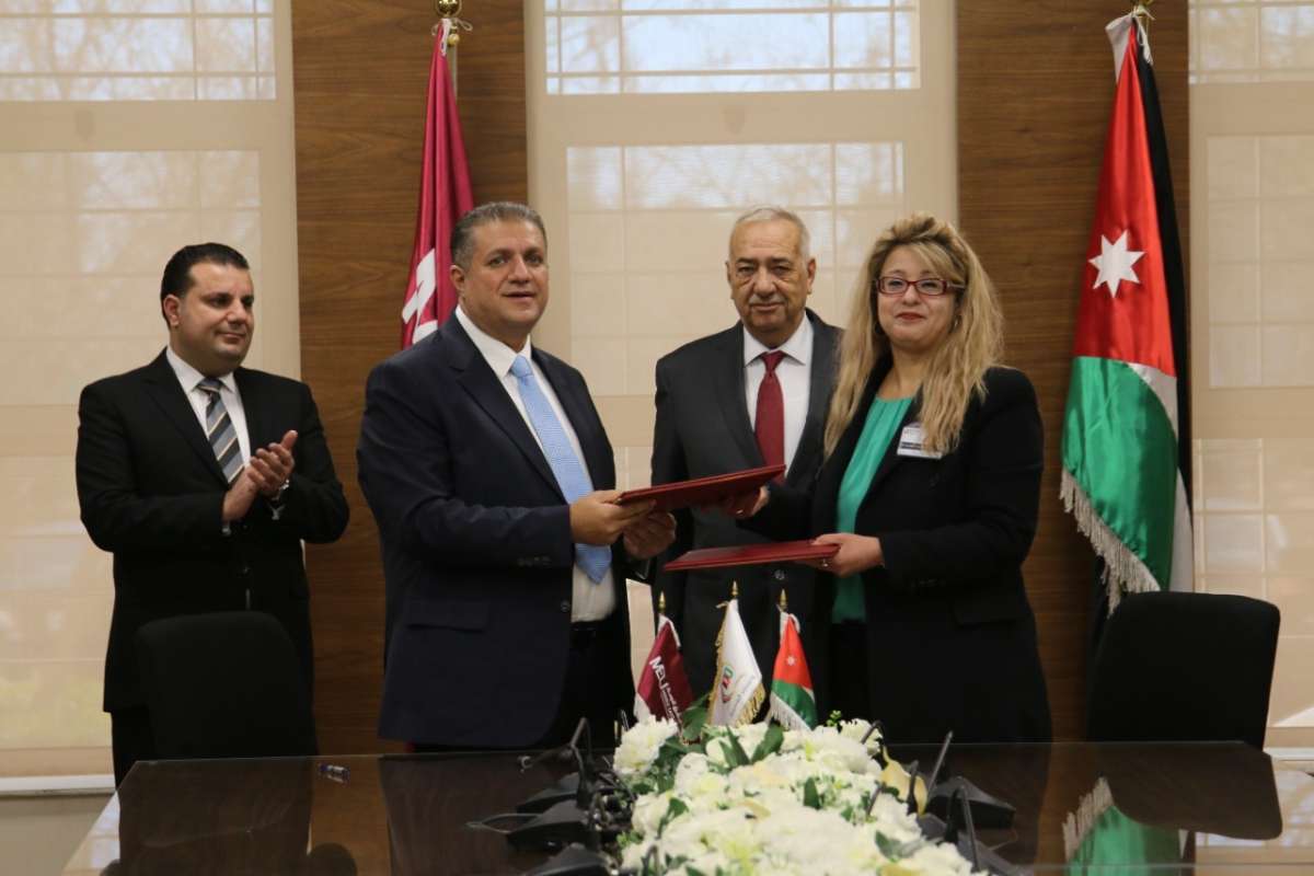 اتفاقية تعاون ثنائية بين جامعة الشرق الأوسط وشركة أيوب استيتيه للتصميم الداخلي