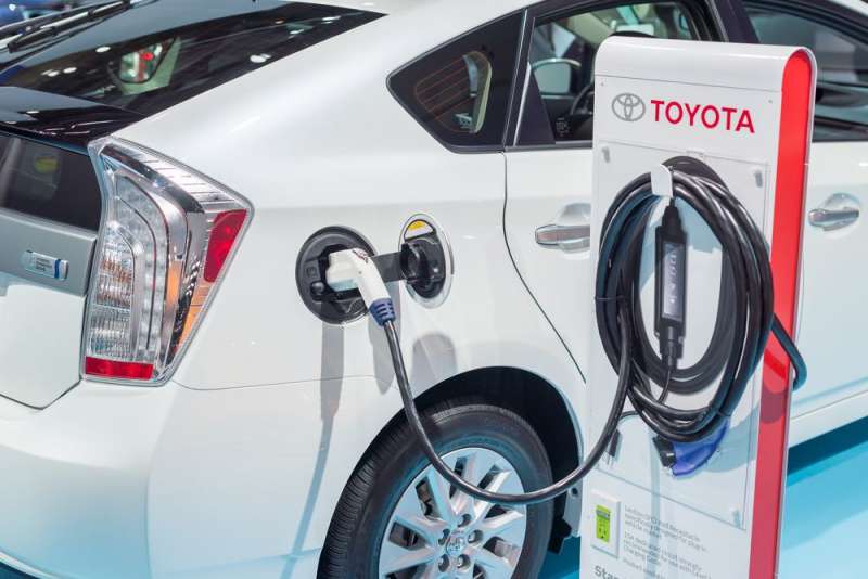 تويوتا تستثمر 90 مليوناً في مصانع السيارات الكهربائية