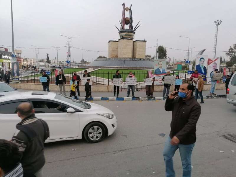 اعتصام في الزرقاء للمطالبة بالافراج عن المعتقلين وتنديدا بالمداهمات  صور