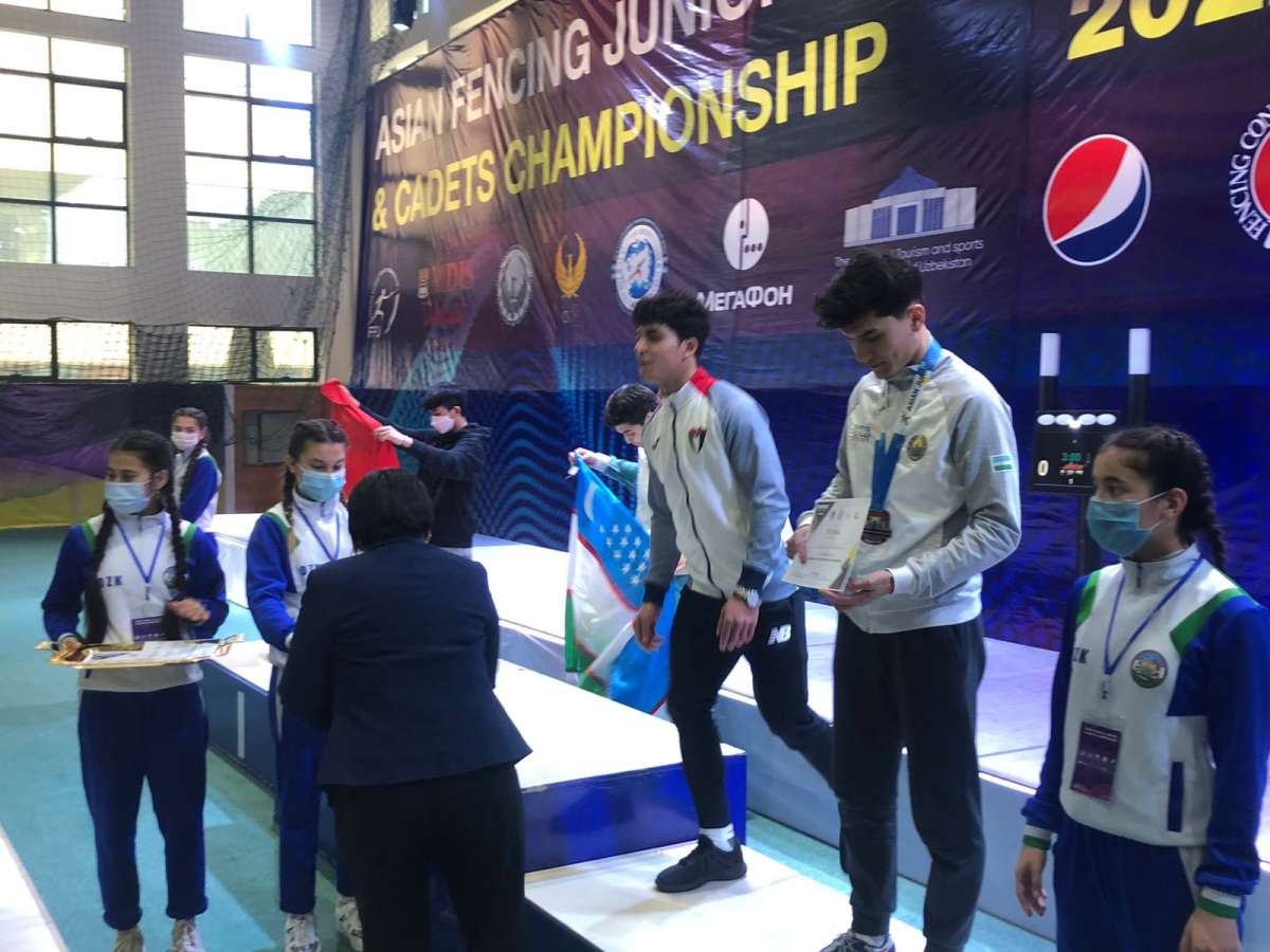 الطحلة يحرز الميدالية البرونزية في بطولة آسيا للمبارزة