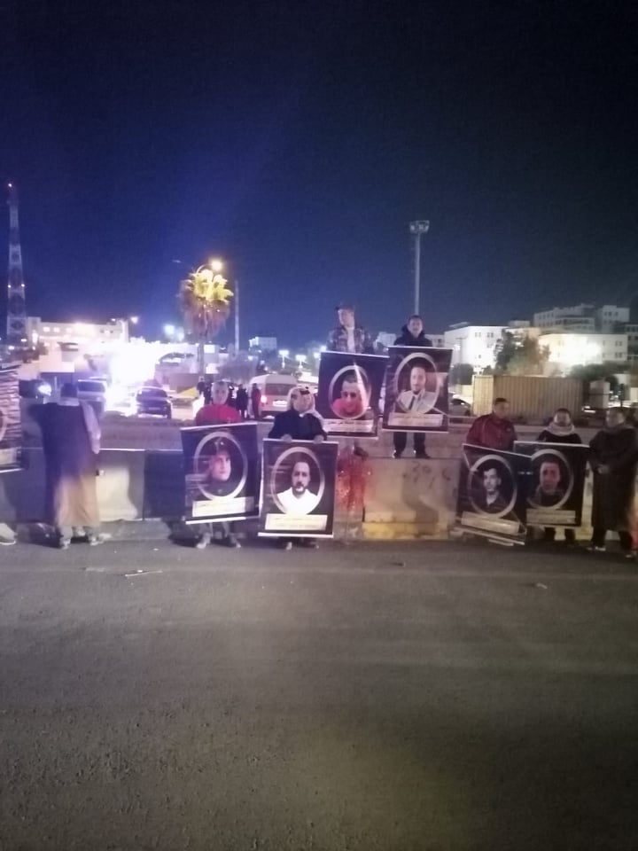 اعتصام ليلي في الزرقاء يطالب بالافراج عن المعتقلين - صور