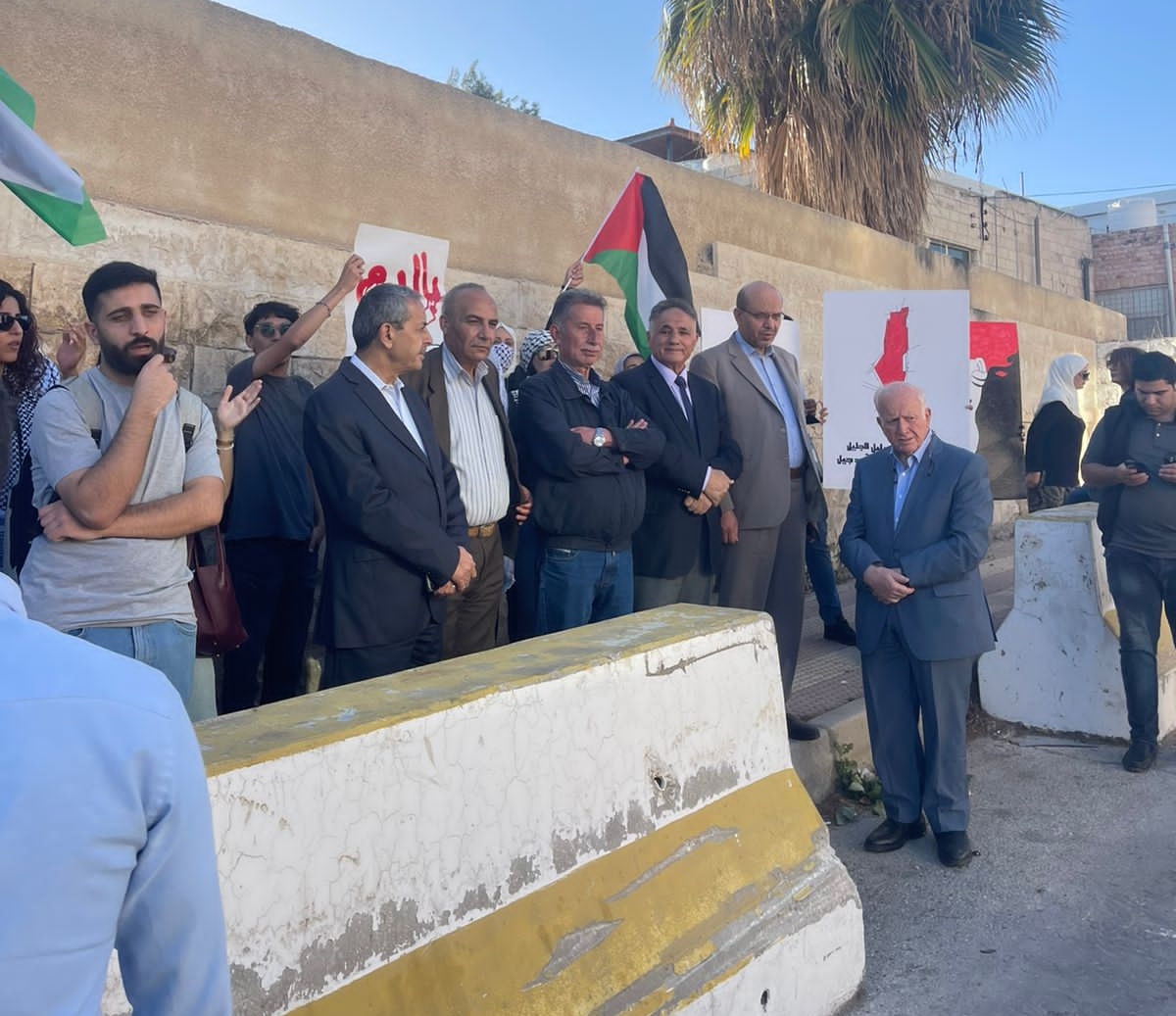 وقفة احتجاجية على جرائم الاحتلال امام مقر الامم المتحدة في عمان