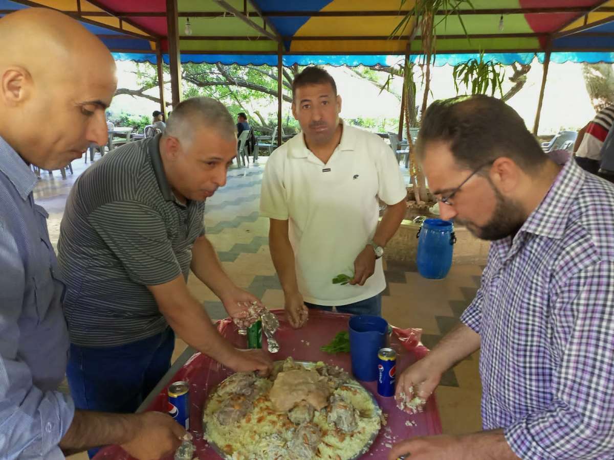 الزملاء في دائرة البرامج بالتلفزيون الاردني يكرمون المخرج الجبور  صور