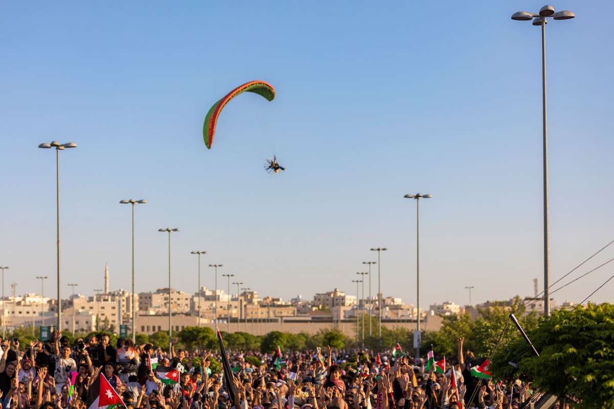 بحضور الآلاف من المواطنين زين تقيم احتفالاً ضخماً وتبهج الأردنيين بالاستقلال