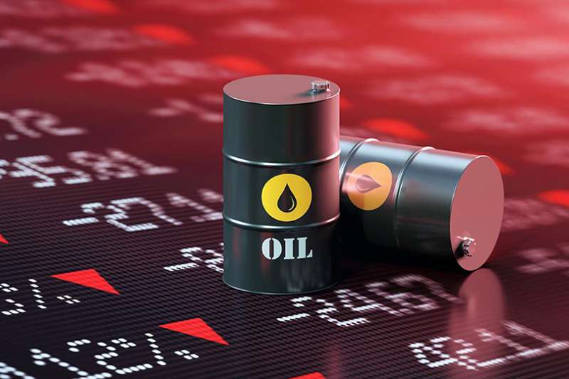اول انخفاض شهري لاسعار النفط منذ 7 اشهر