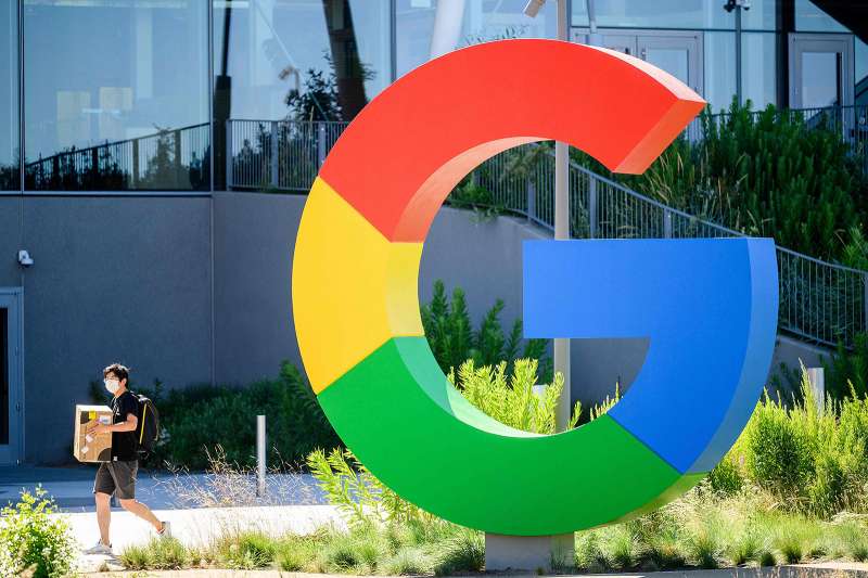 «غوغل» تدفع 90 مليون دولار لتفادي معارك قضائية