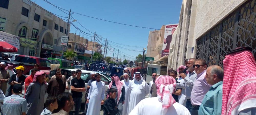 اعتصام في معان يطالب باقالة وزيري المياه والاوقاف - صور
