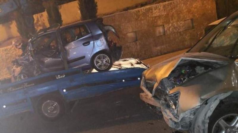 7 اصابات بتصادم 3 مركبات في عمان