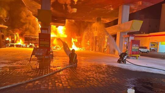 السعودية: إخماد حريق كبير في المدينة المنورة