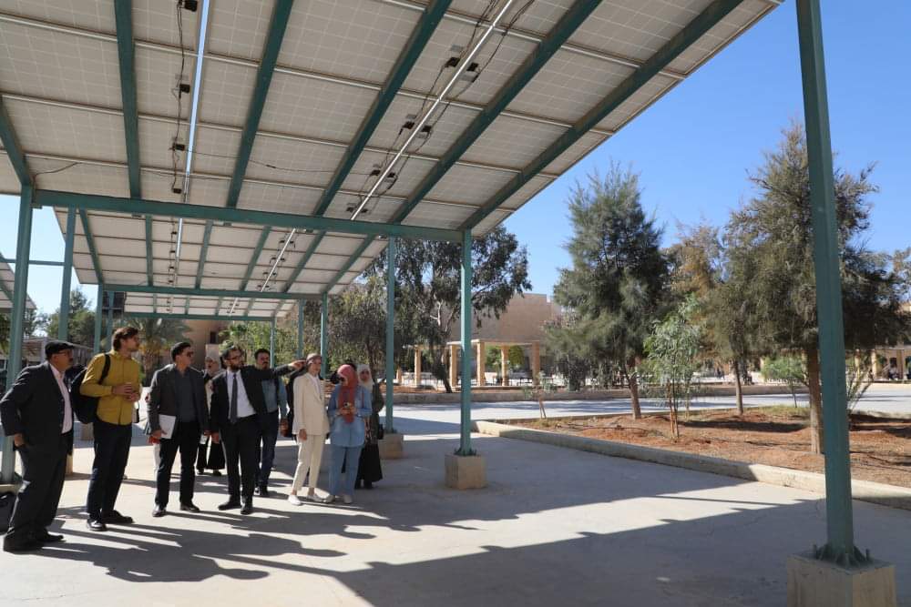 باحثون في الطاقة من الشرق الأوسط وشمال أفريقيا يؤكدون على تميز مشروع الطاقة الشمسية بالجامعة الهاشمية