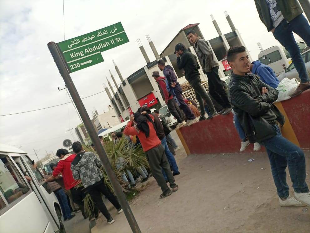 استمرار اضراب وسائل النقل العام في مادبا.. وتأكيد على مطلب تخفيض المحروقات - صور