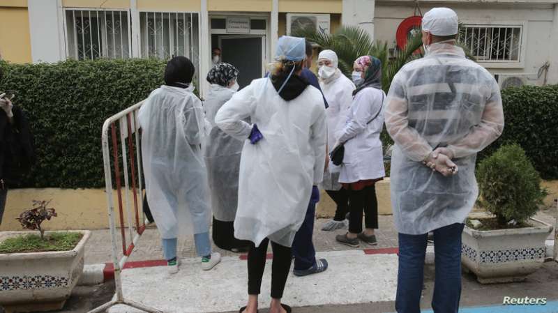 الجزائر.. مقتل امرأة وإصابة 145 شخصا بالتسمم