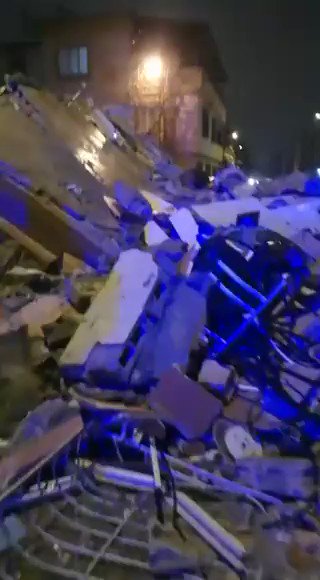 دقيقة من الرعب.. فيديوهات ترصد ما فعله زلزال كهرمان مرعش