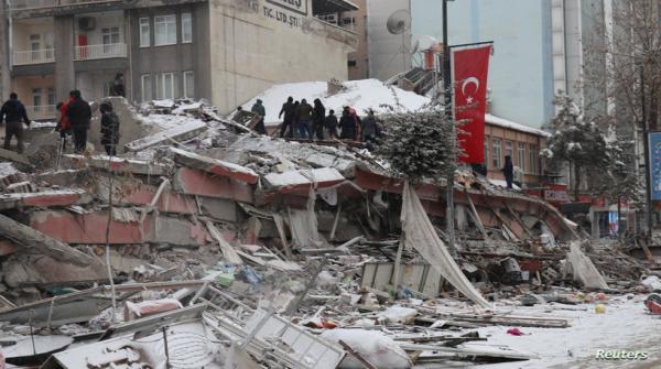 الداخلية التركية تعلن آخر حصيلة لوفيات الزلزال المدمر