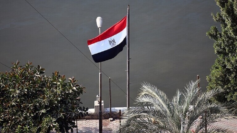 القاهرة تدعو المصريين خارج الخرطوم للتوجه إلى أقرب نقطة لهم تمهيدا لإجلائهم