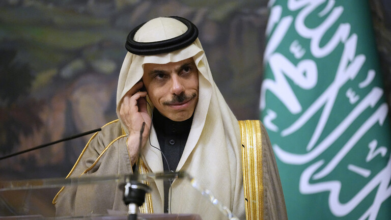 وزير الخارجية السعودي: نتواصل مع الأشقاء بالسودان لتأمين ممرات آمنة لعمليات الإجلاء