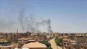 التطورات في السودان.. انفجارات تهز الخرطوم وبيان أميركي سعودي بشأن انطلاق المفاوضات اليوم بجدة