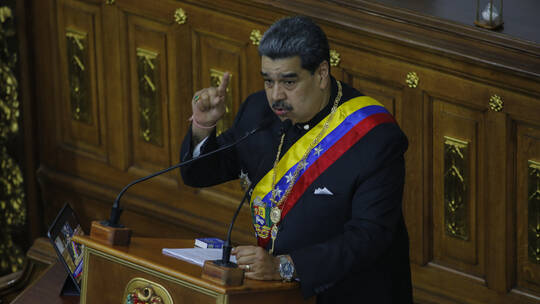 فنزويلا.. مادورو يعتزم التخلص من الدولار
