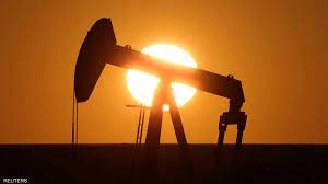 أسعار النفط تتراجع بعد ارتفاع المخزونات الأميركية