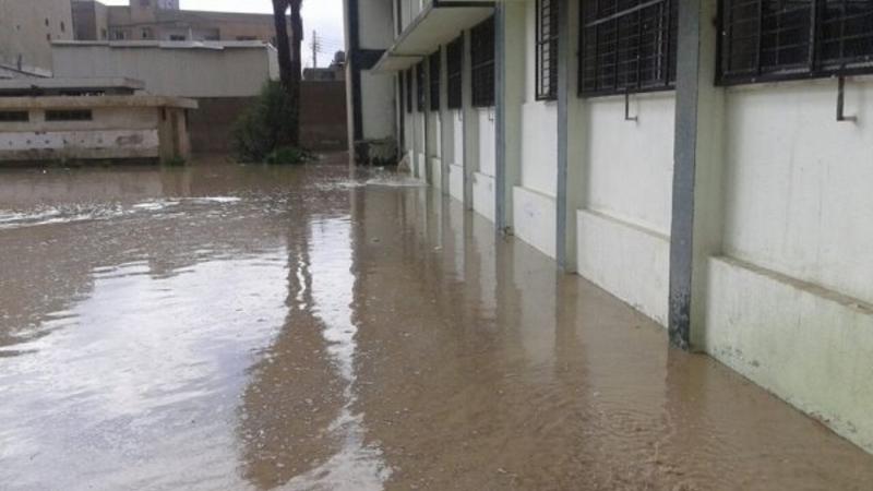 masatalemi|إخلاء طلاب مدرسة في بيرين دهمتها مياه الأمطار