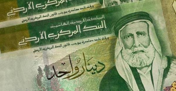الدينار الأردني يتصدر قائمة الطلب في سلة العملات قبيل العيد
