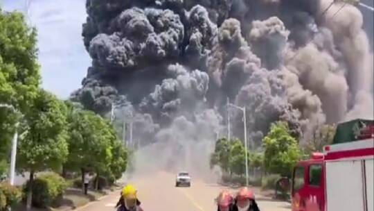 الصين .. انفجار قوي في مصنع كيماويات ومخاوف من سقوط ضحايا (فيديو)