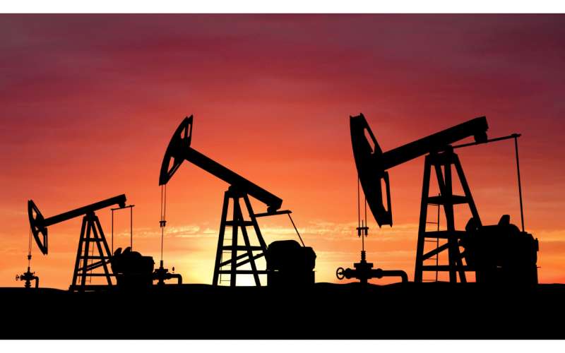 النفط يسجل رابع خسارة فصلية