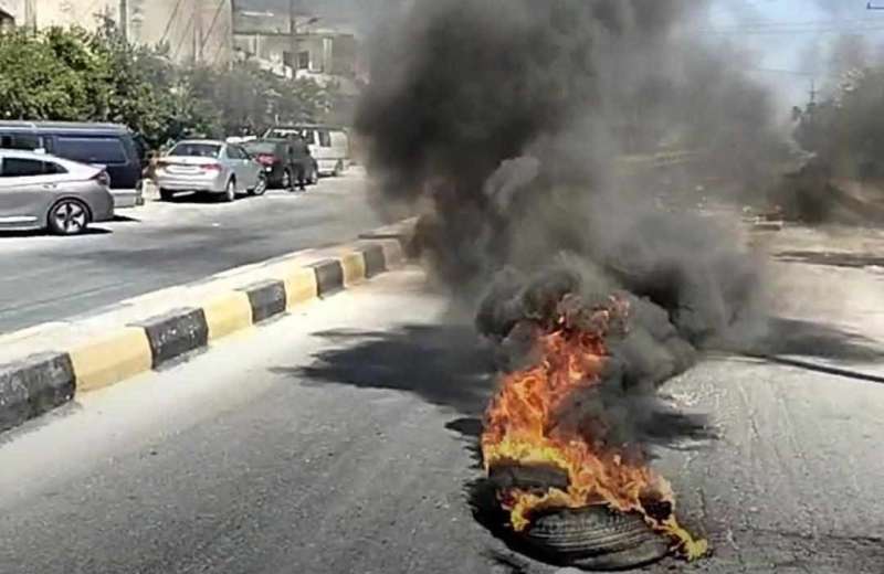 اغلاق طريق رئيس بمنطقة المنصورة احتجاجا على وفاة شاب طاردته دورية امن